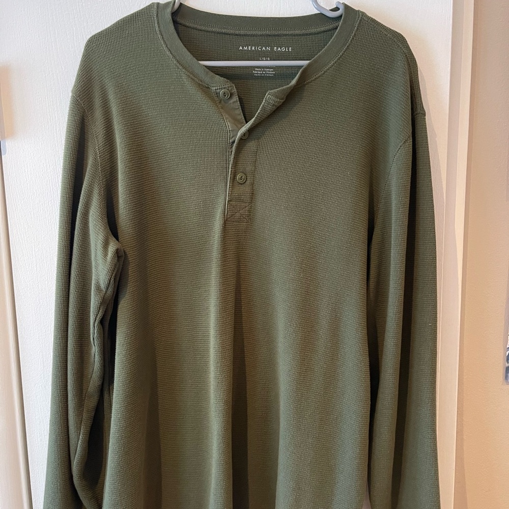 American Eagle waffle knit henley